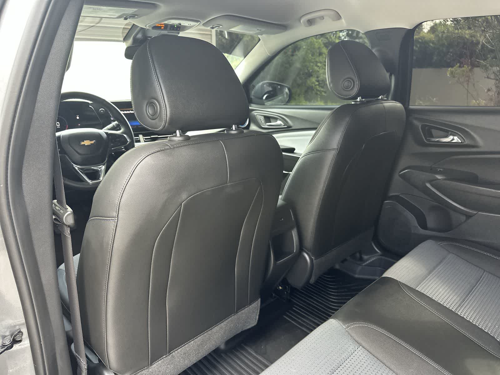 Thumbnail: 2025 Chevrolet Trax - 12