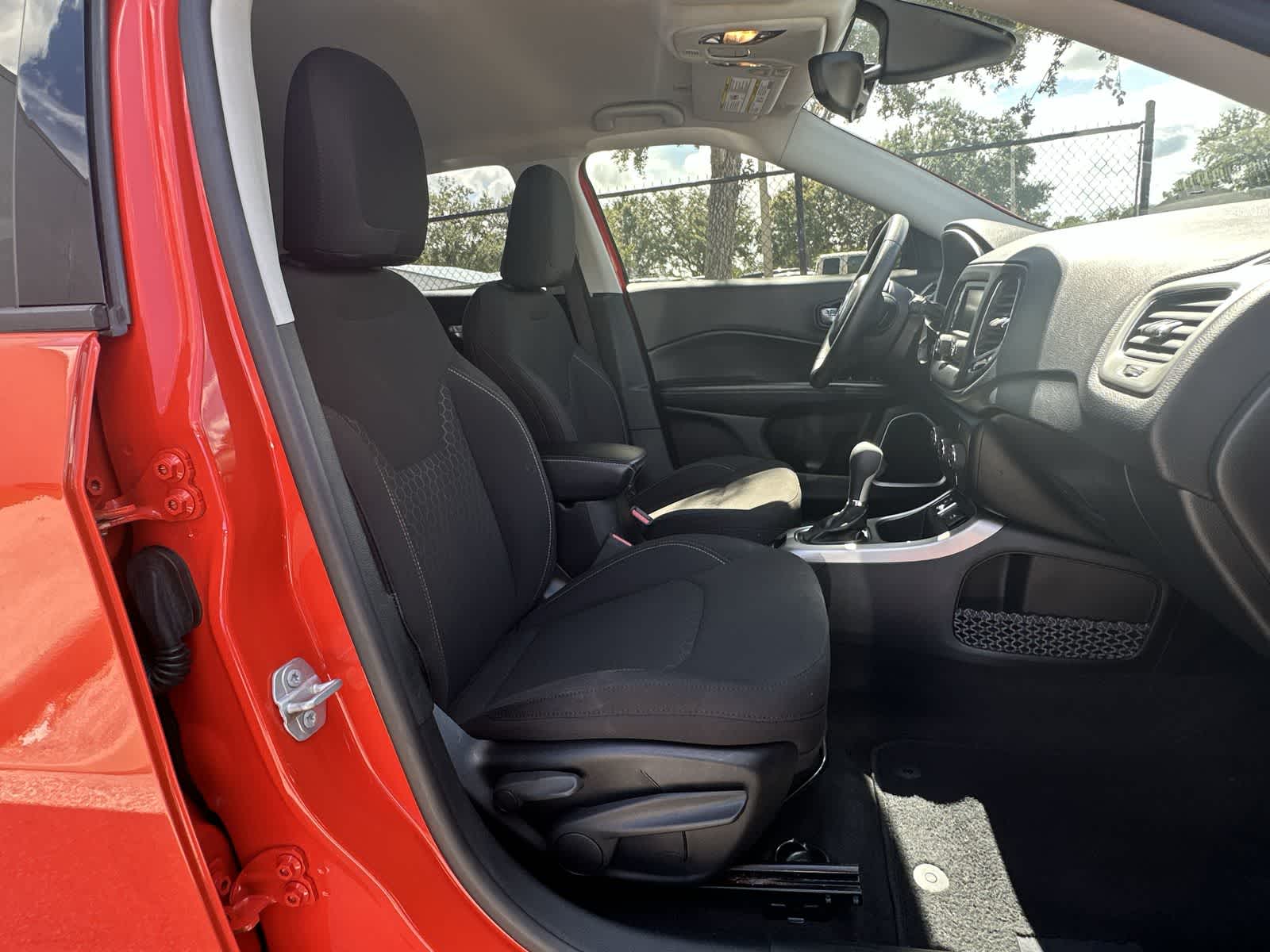 Thumbnail: 2018 Jeep Compass - 13