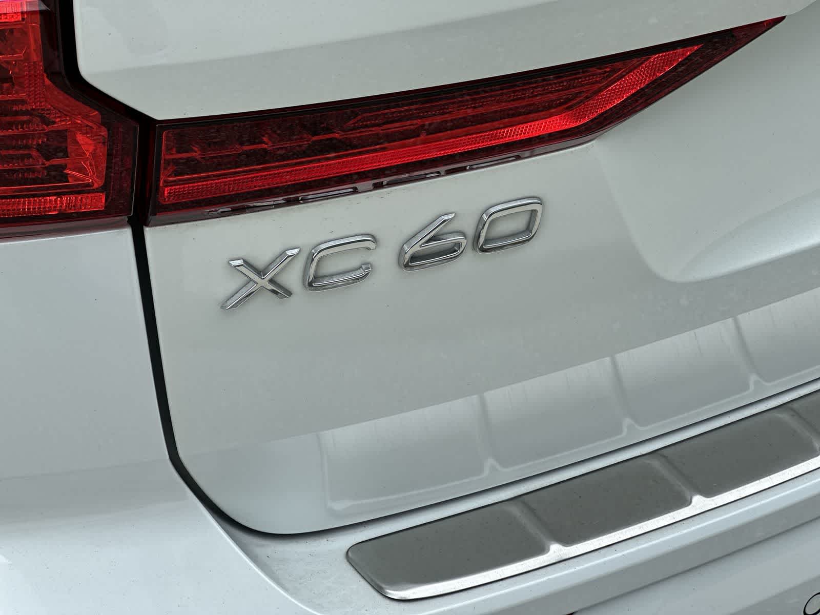 Thumbnail: 2023 Volvo XC60 - 14