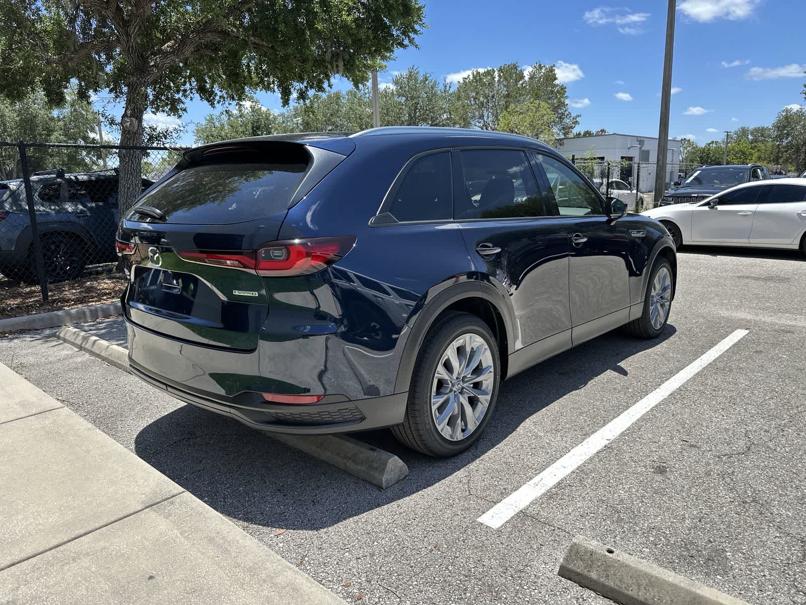 Thumbnail: 2026 Mazda CX-90 - 8