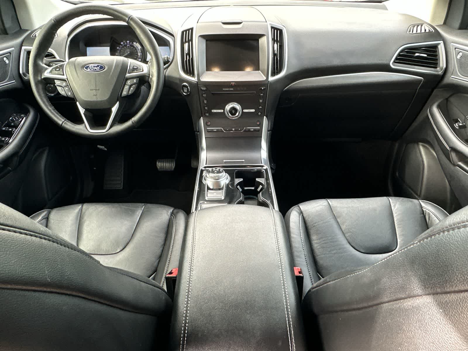 Thumbnail: 2019 Ford Edge - 10