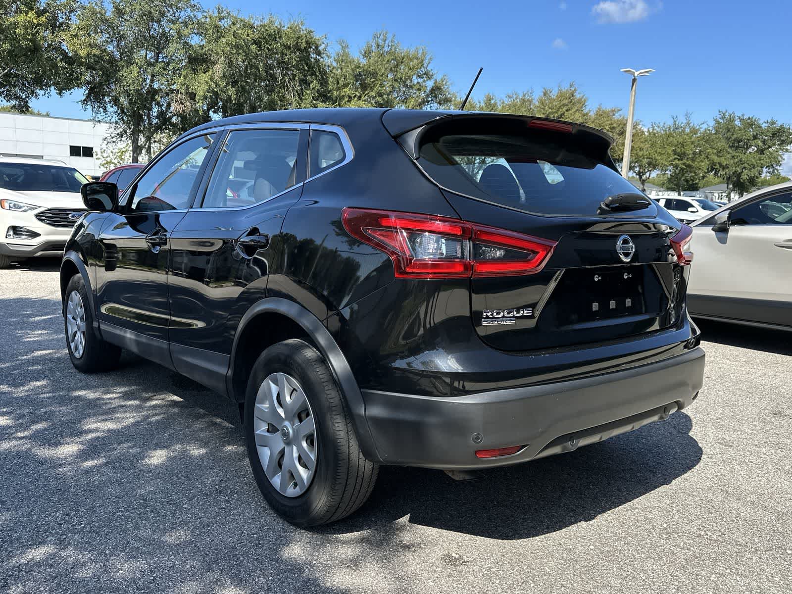 Thumbnail: 2020 Nissan Rogue Sport - 4