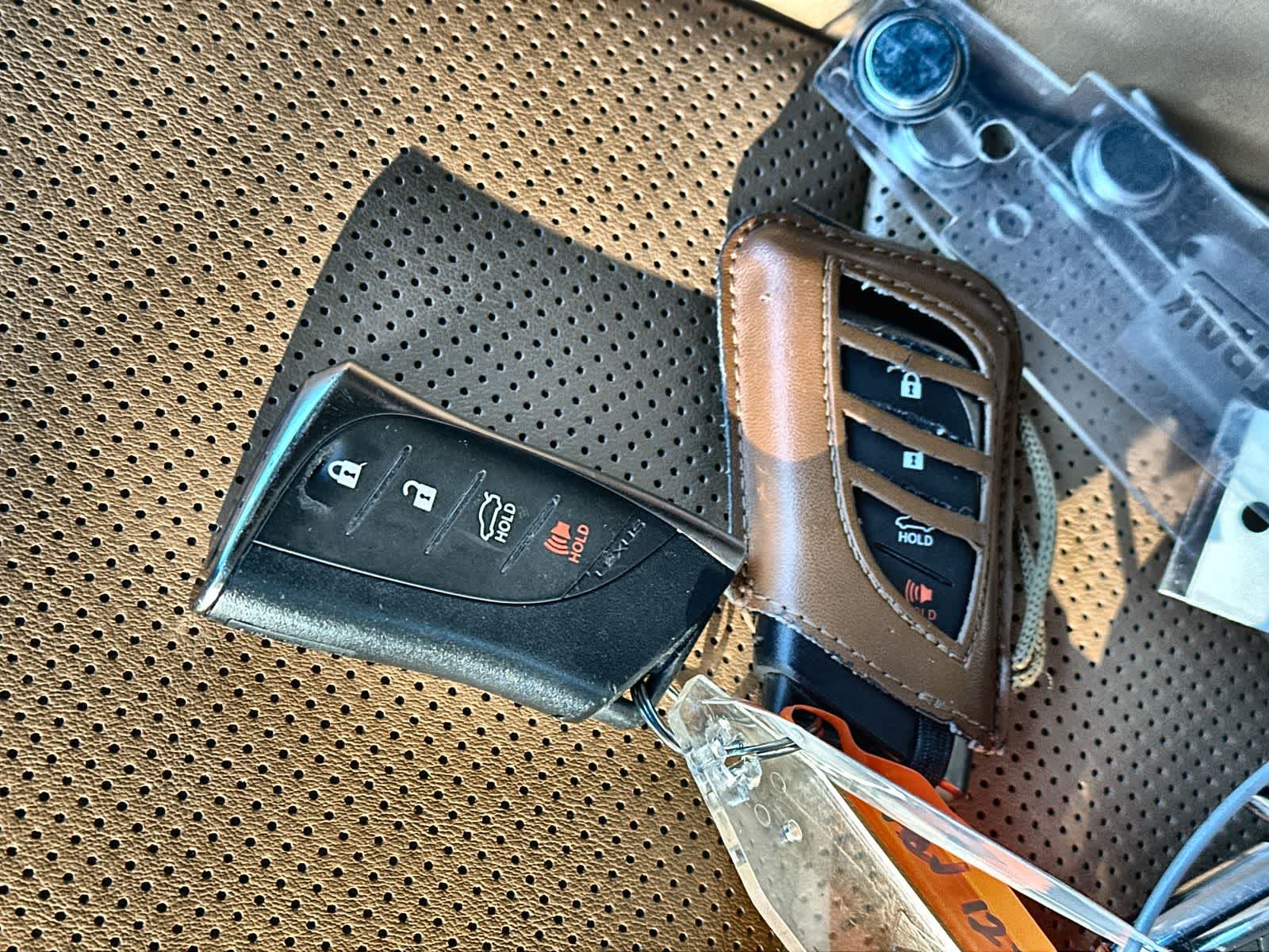 Thumbnail: 2019 Lexus ES - 18