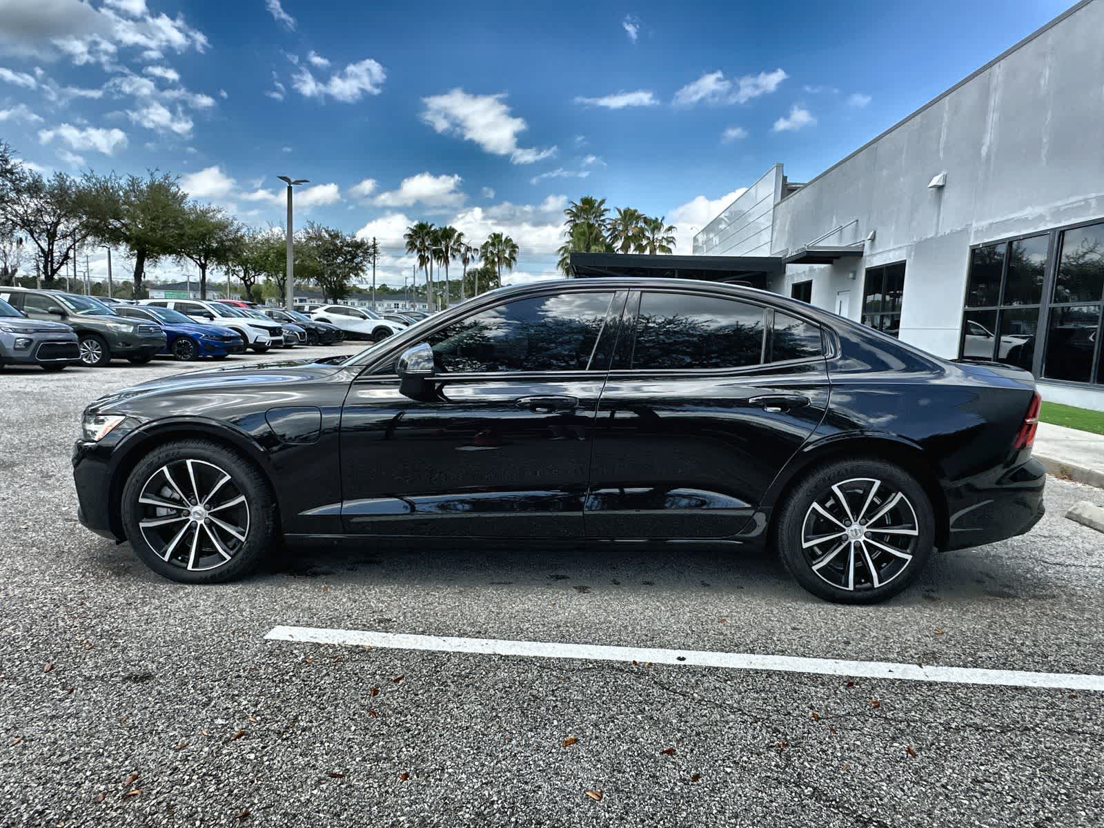 Thumbnail: 2023 Volvo S60 - 5