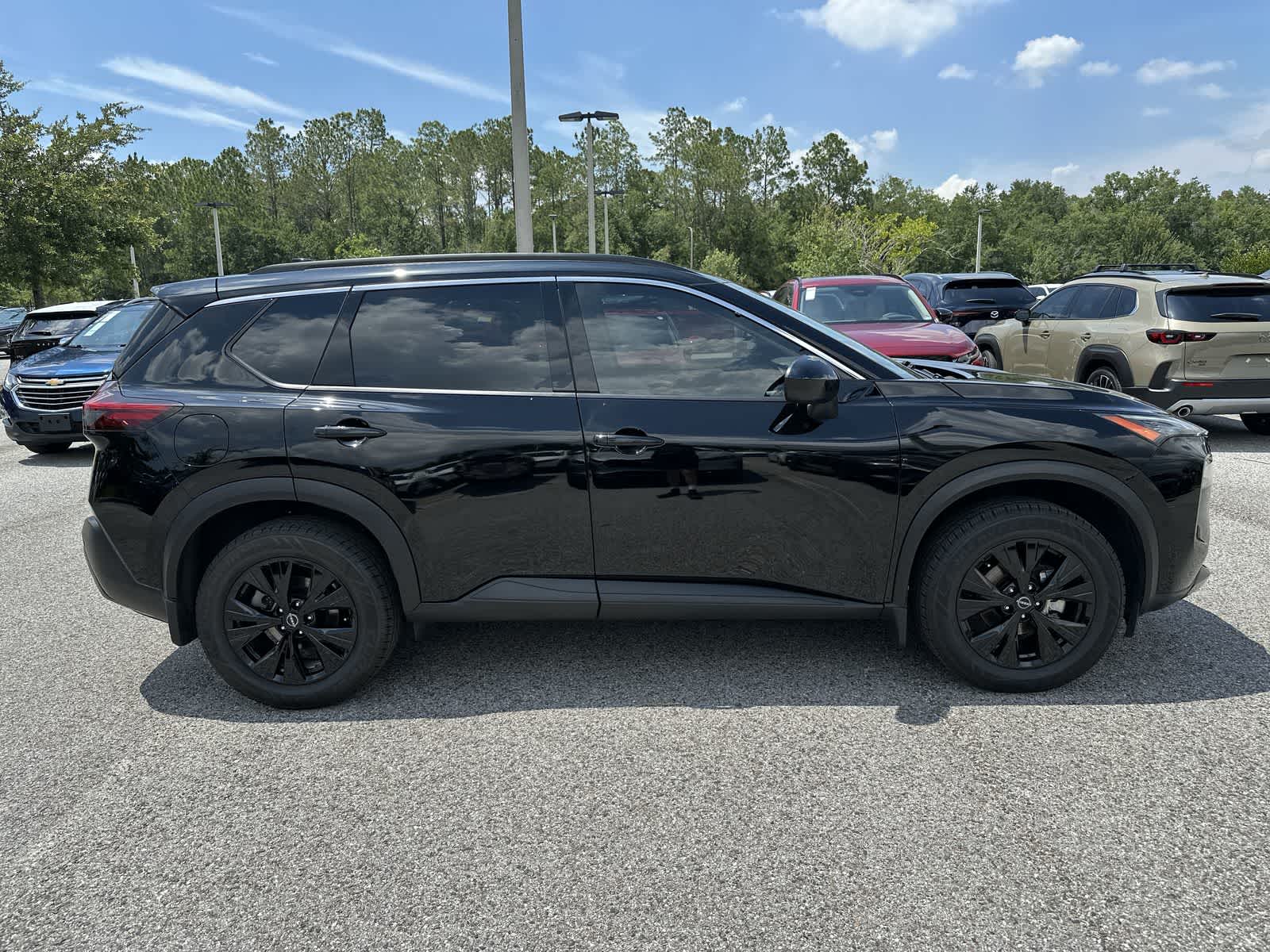 Thumbnail: 2023 Nissan Rogue - 10
