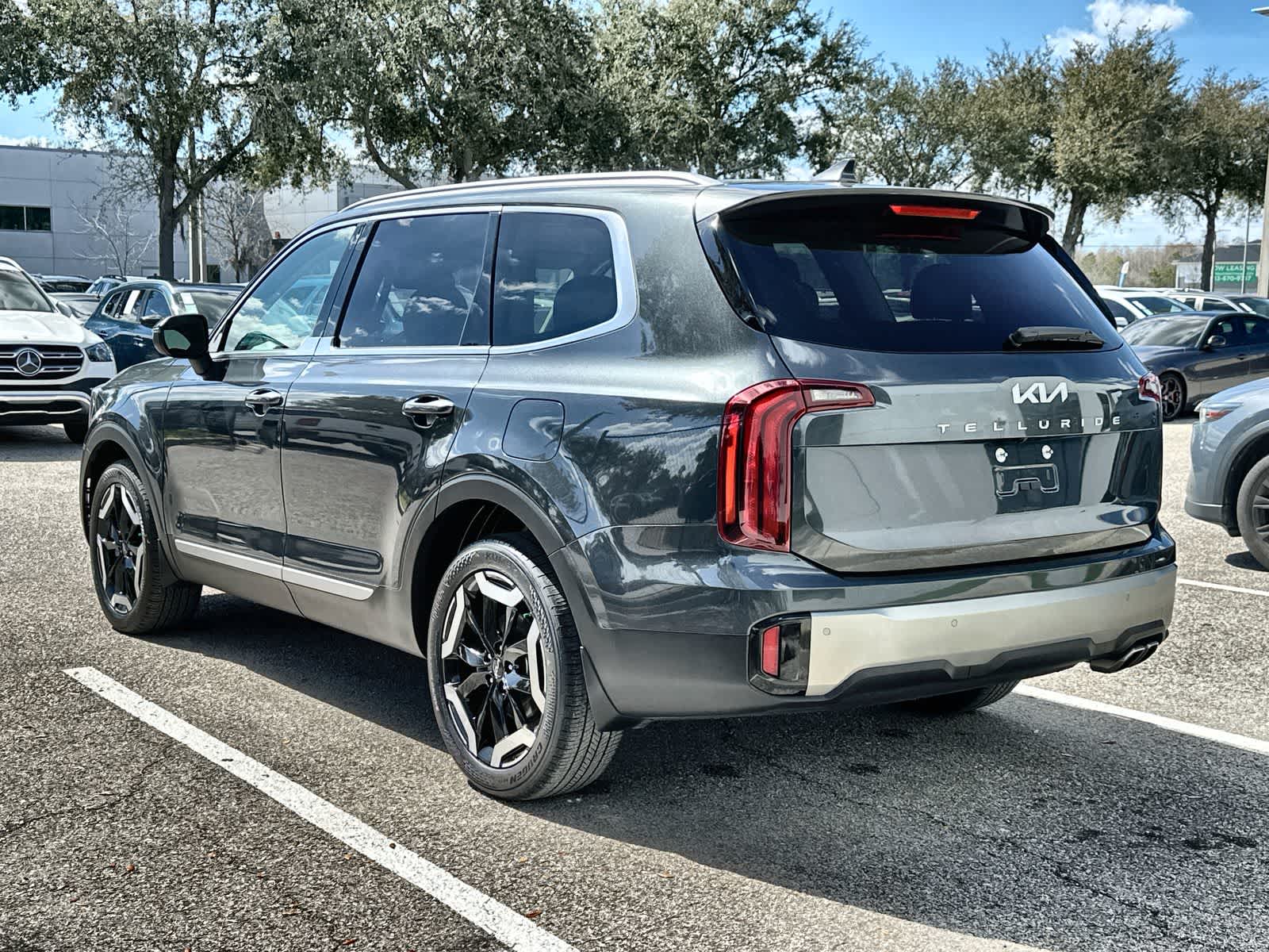 Thumbnail: 2024 Kia Telluride - 6