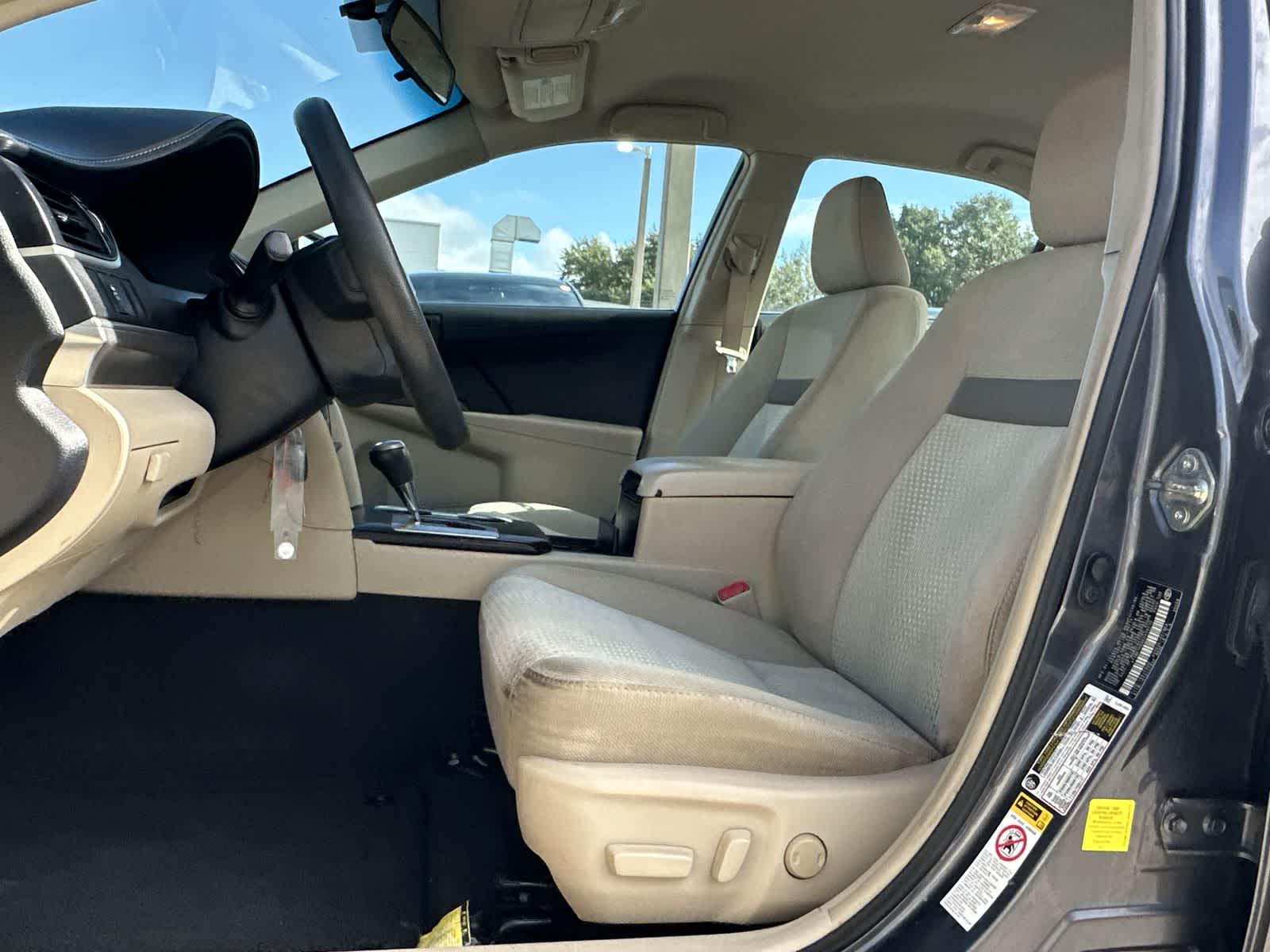 Thumbnail: 2014 Toyota Camry - 10