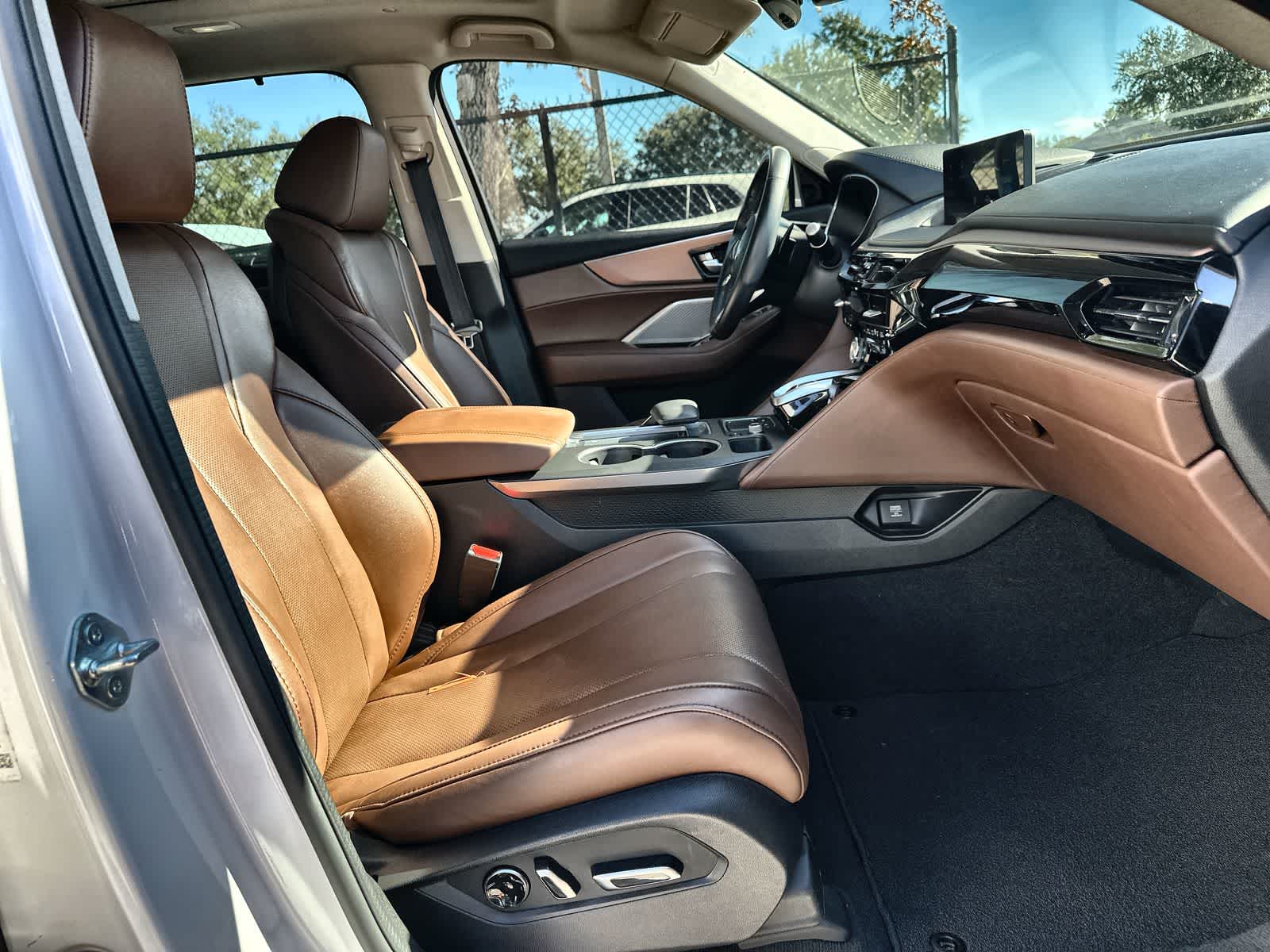 Thumbnail: 2023 Acura MDX - 14