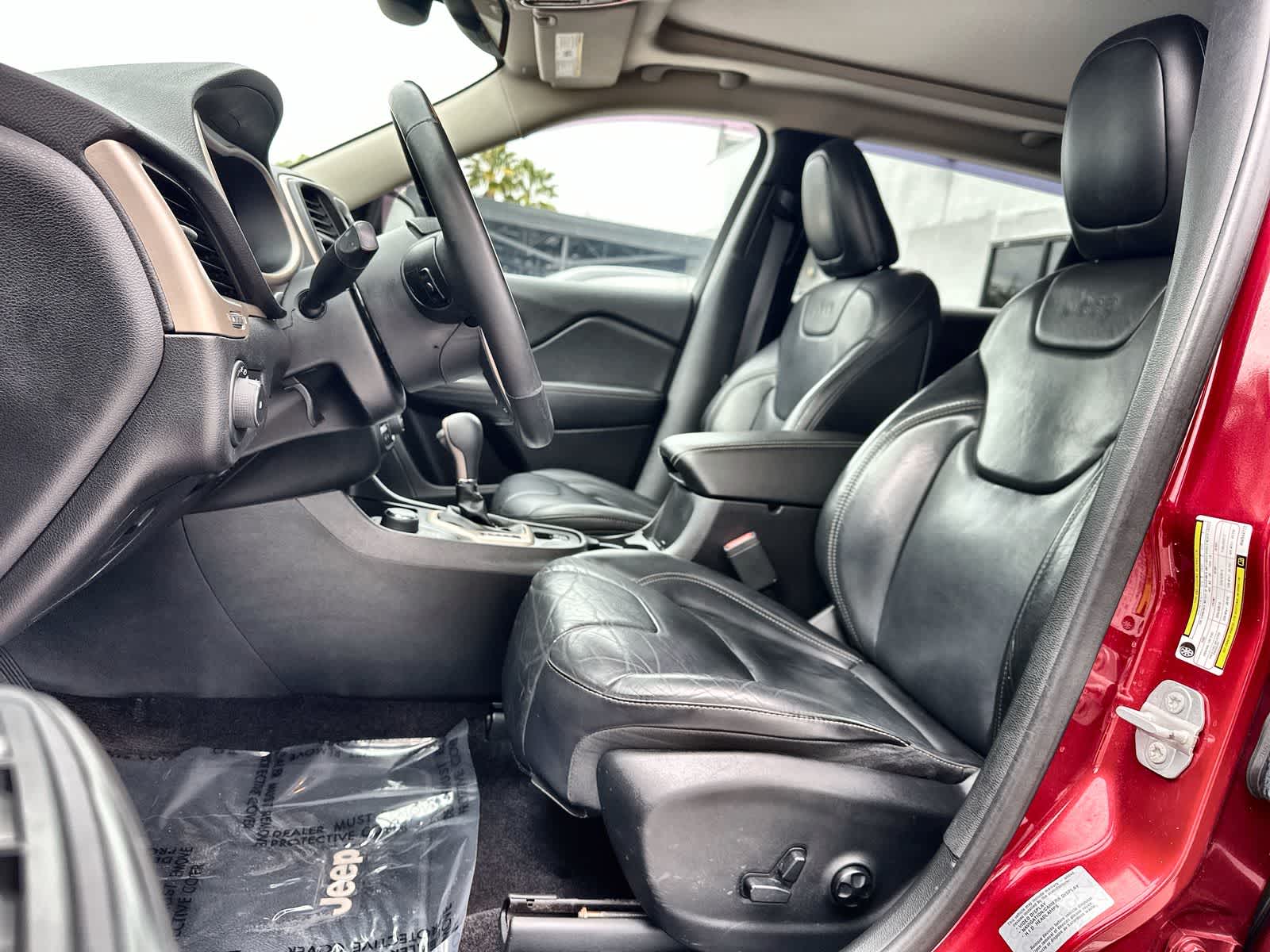 Thumbnail: 2017 Jeep Cherokee - 3