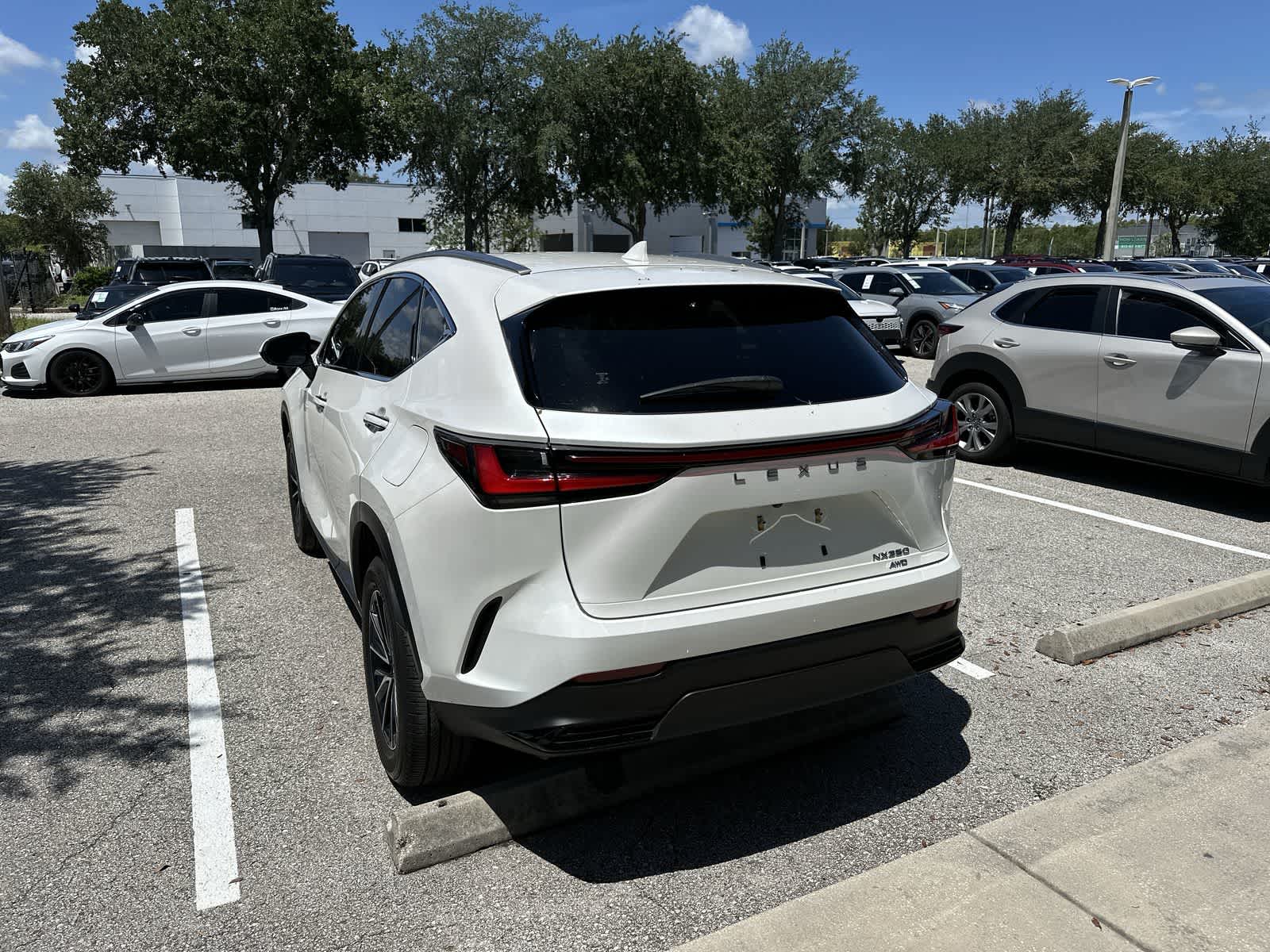 Thumbnail: 2024 Lexus ES - 5
