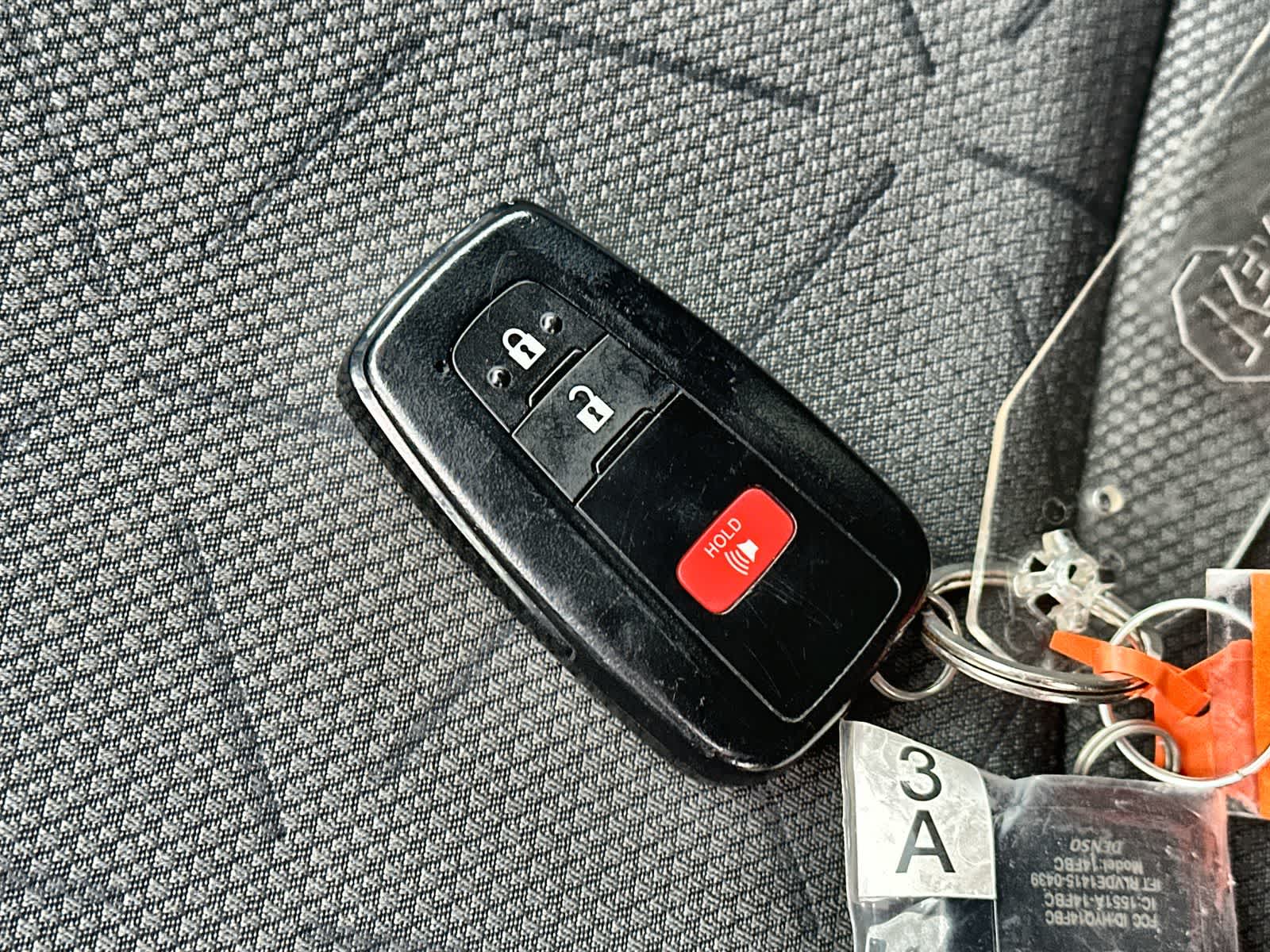 Thumbnail: 2021 Toyota RAV4 - 20