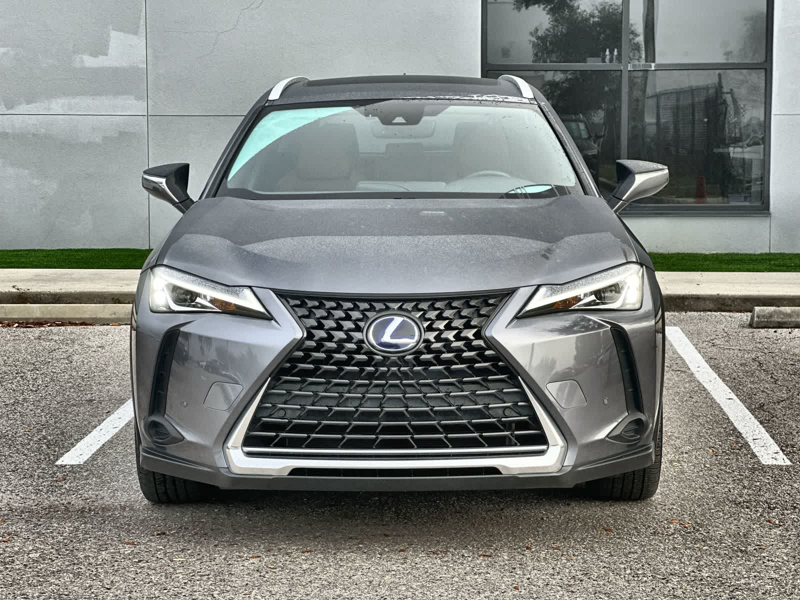 Thumbnail: 2021 Lexus UX - 6