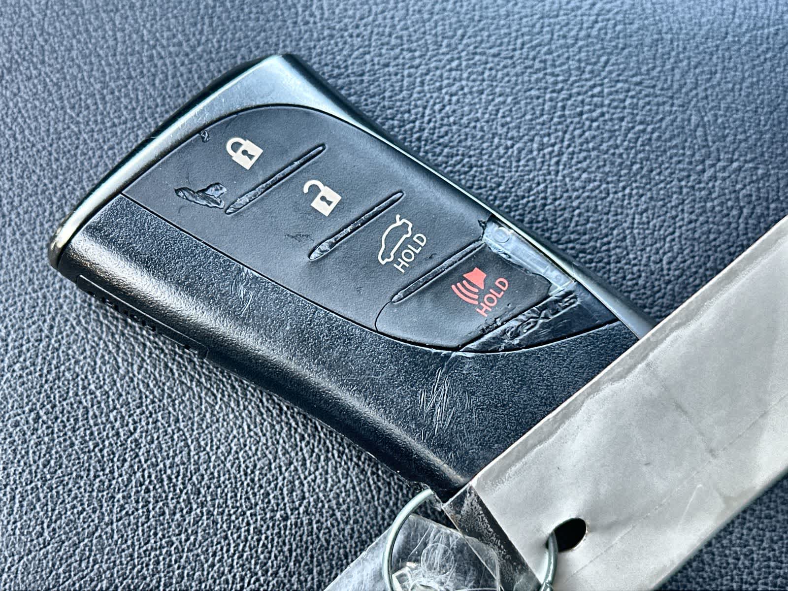 Thumbnail: 2020 Lexus ES - 20