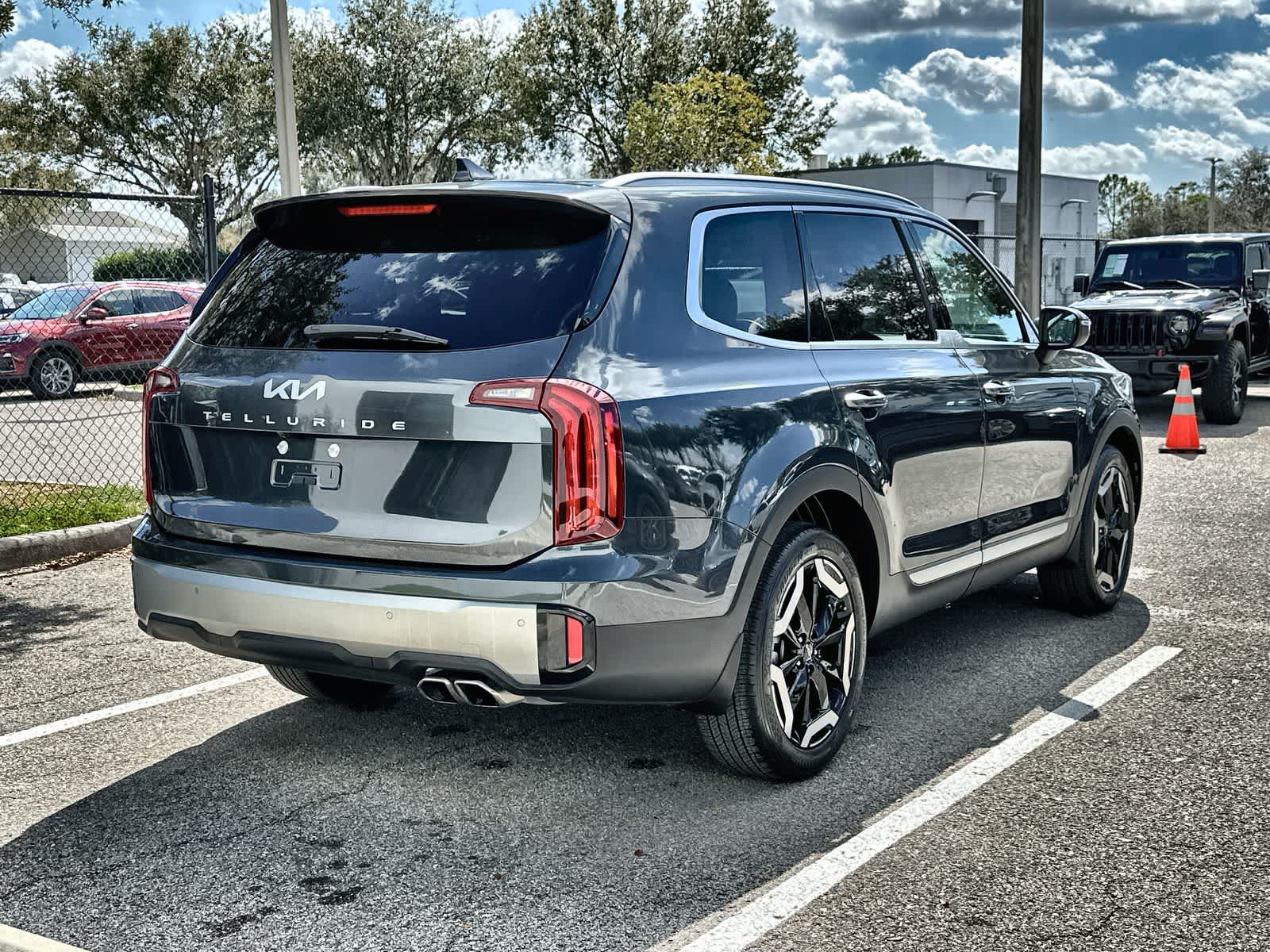 Thumbnail: 2024 Kia Telluride - 8