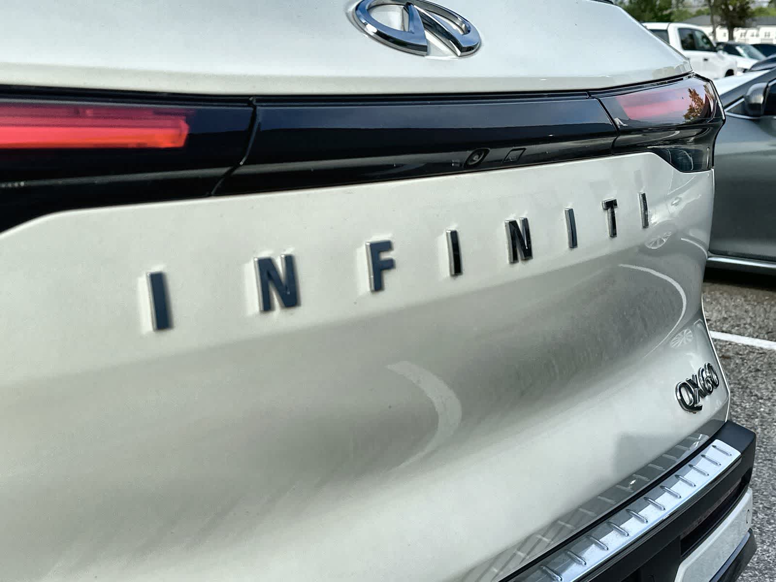 Thumbnail: 2023 INFINITI QX60 - 15