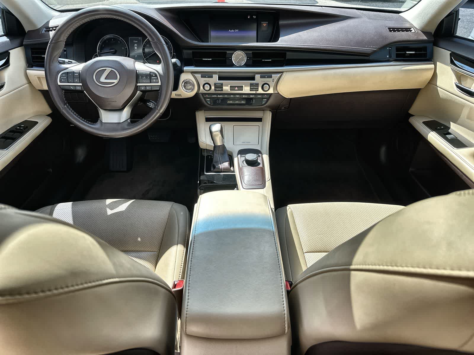 Thumbnail: 2018 Lexus ES - 20