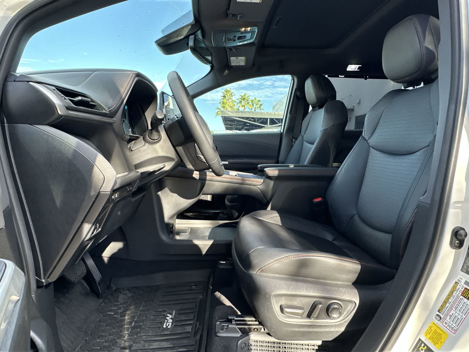 Thumbnail: 2023 Toyota Sienna - 2