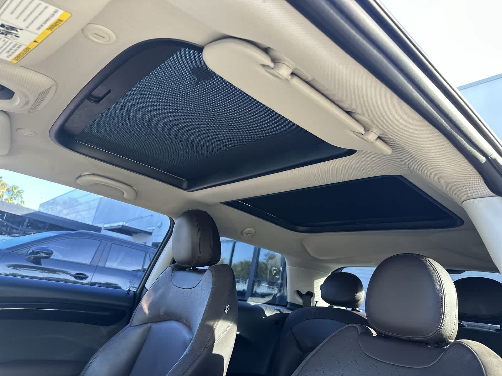 Thumbnail: 2014 MINI Cooper Hardtop - 25