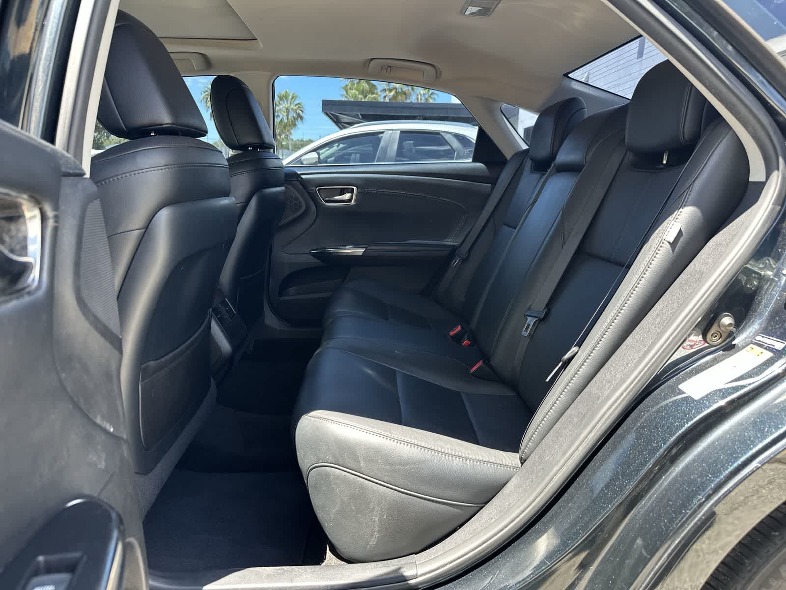Thumbnail: 2015 Toyota Avalon - 11
