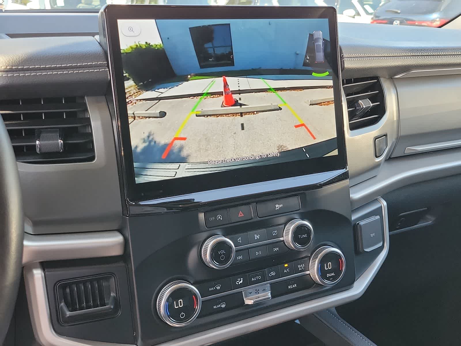 Thumbnail: 2024 Ford Expedition - 21