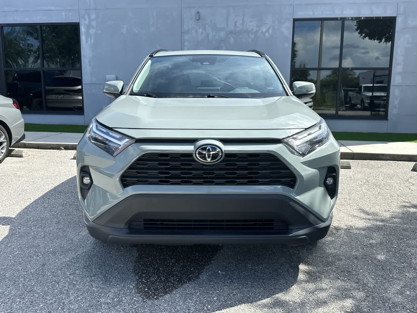 Thumbnail: 2022 Toyota RAV4 - 6