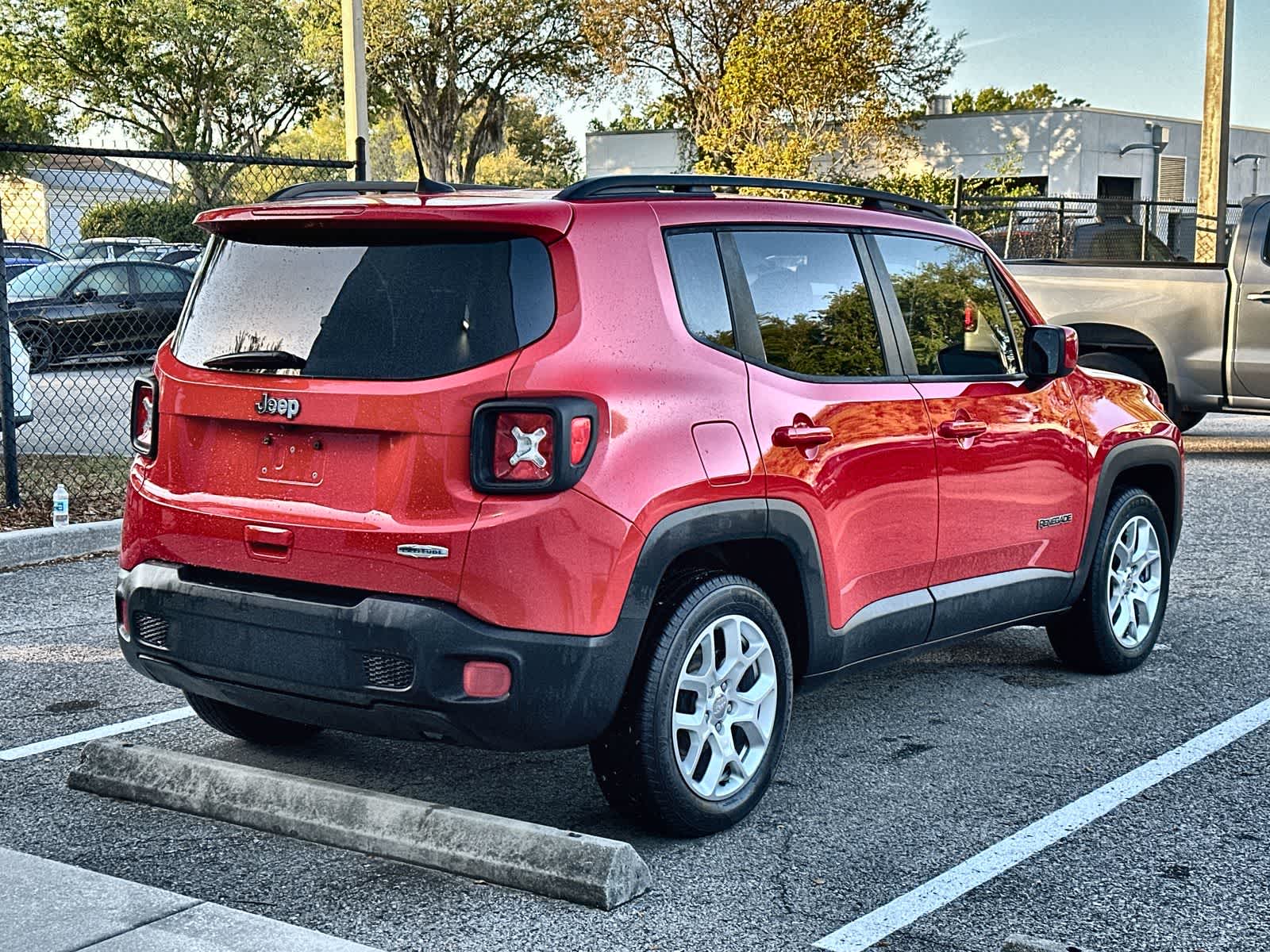 Thumbnail: 2018 Jeep Renegade - 8