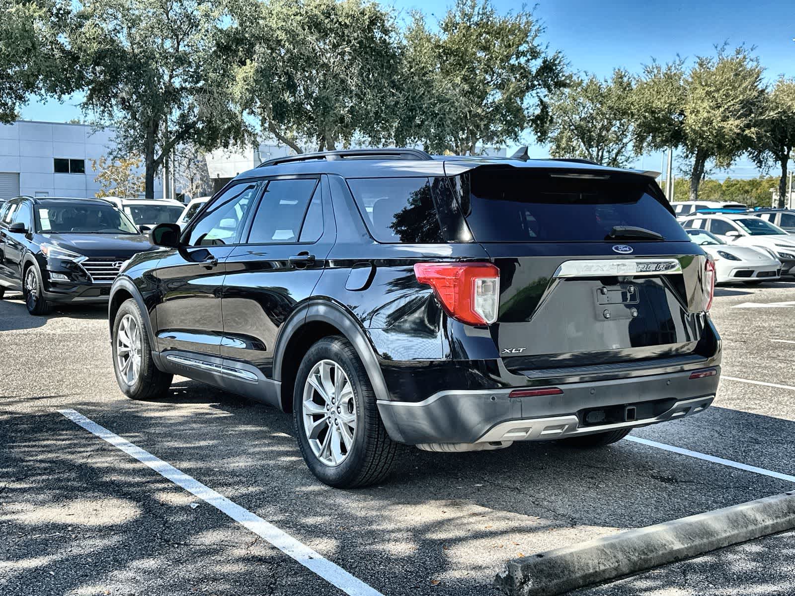 Thumbnail: 2021 Ford Explorer - 4