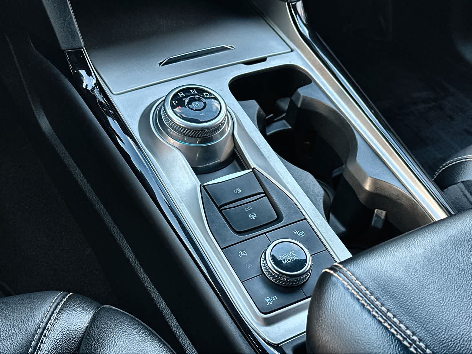 Thumbnail: 2022 Ford Explorer - 23