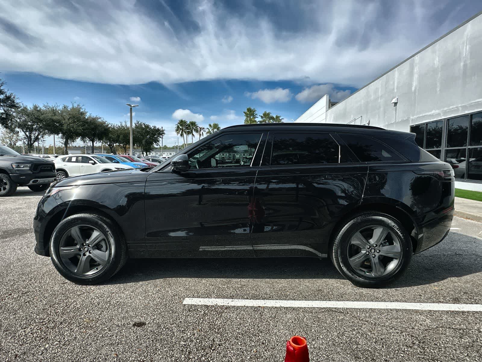 Thumbnail: 2025 Land Rover Range Rover Velar - 3