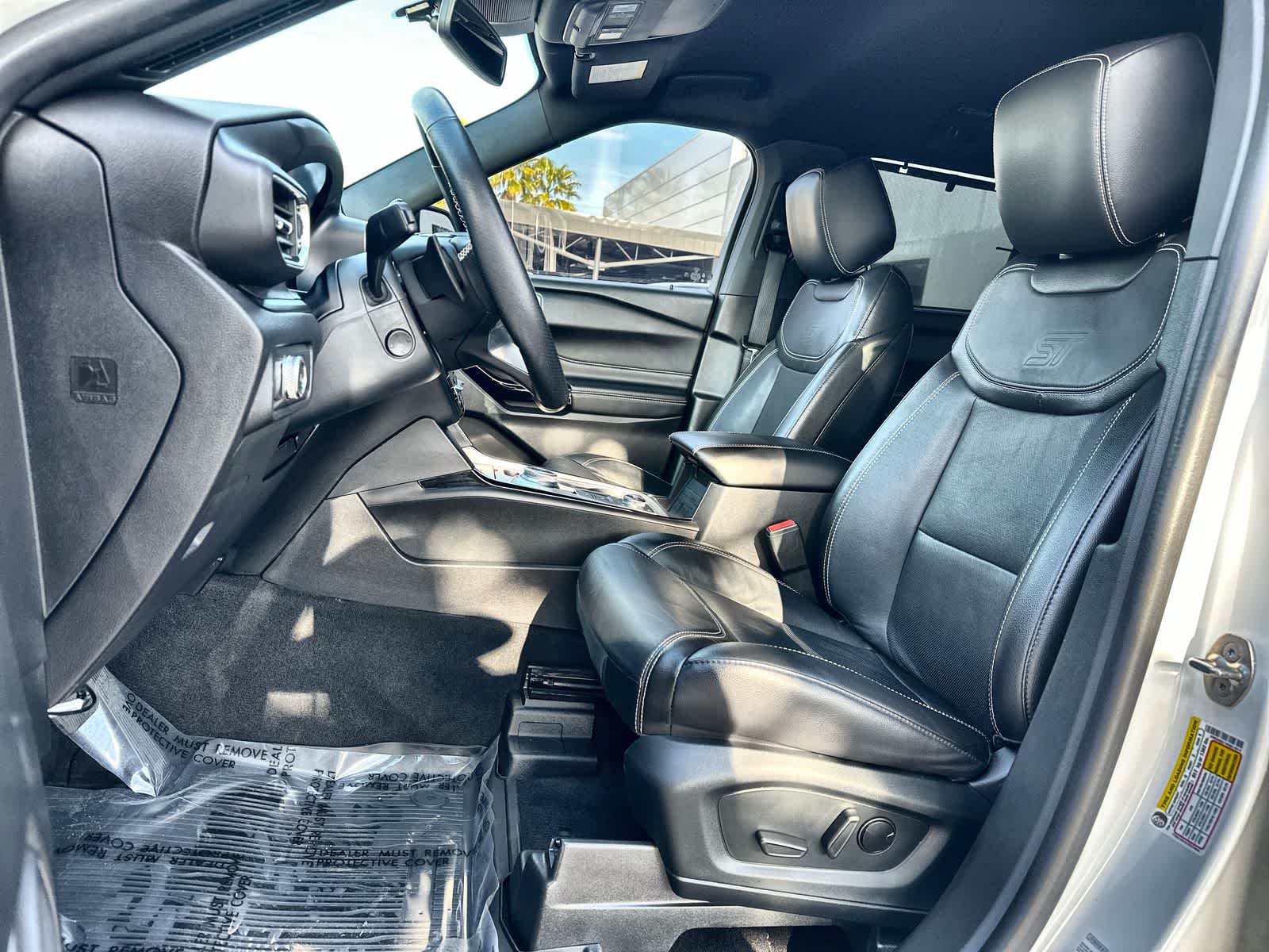 Thumbnail: 2022 Ford Explorer - 9