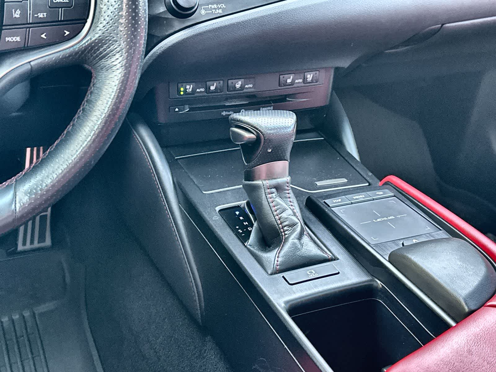 Thumbnail: 2020 Lexus ES - 17