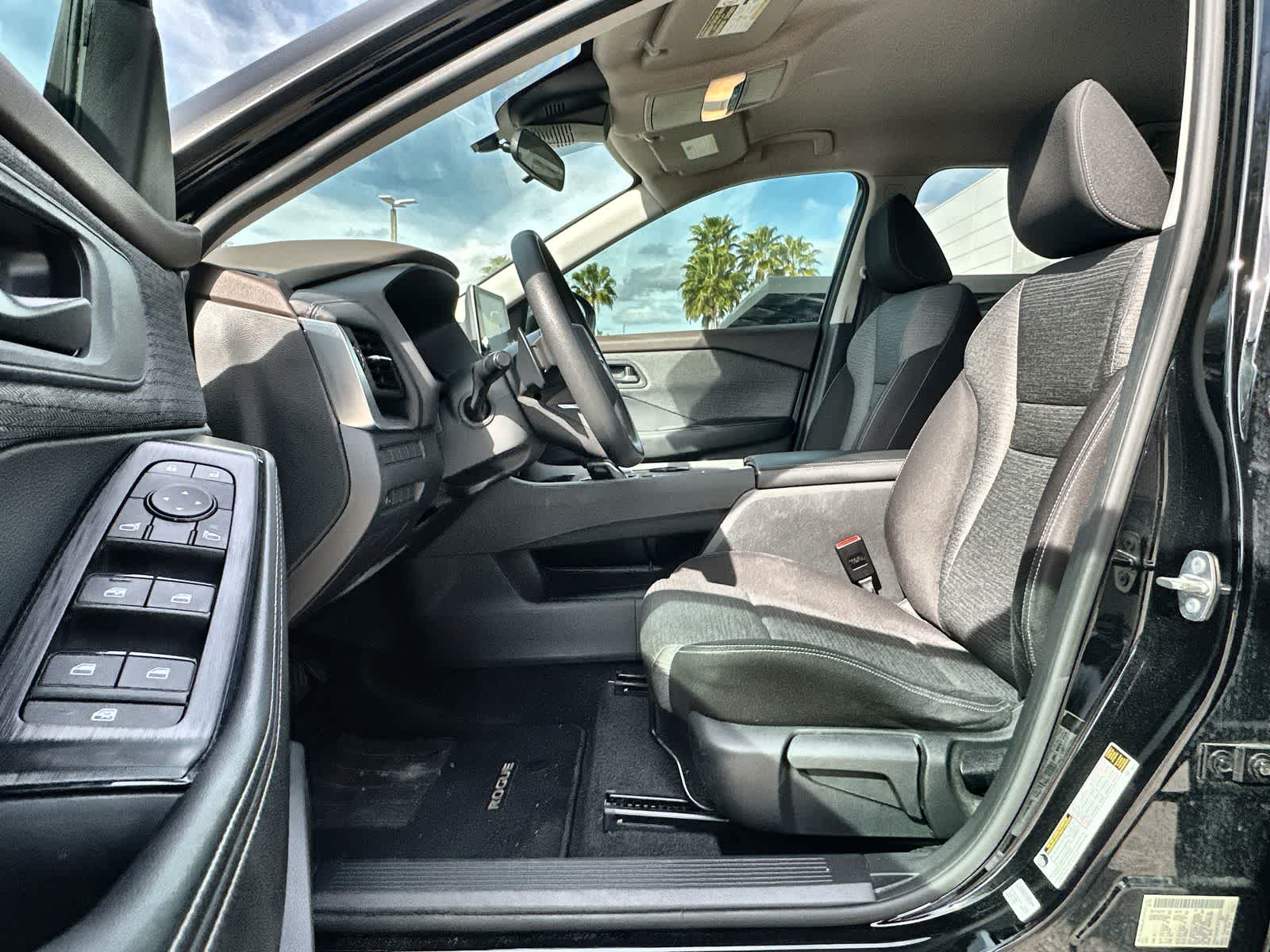 Thumbnail: 2021 Nissan Rogue - 2