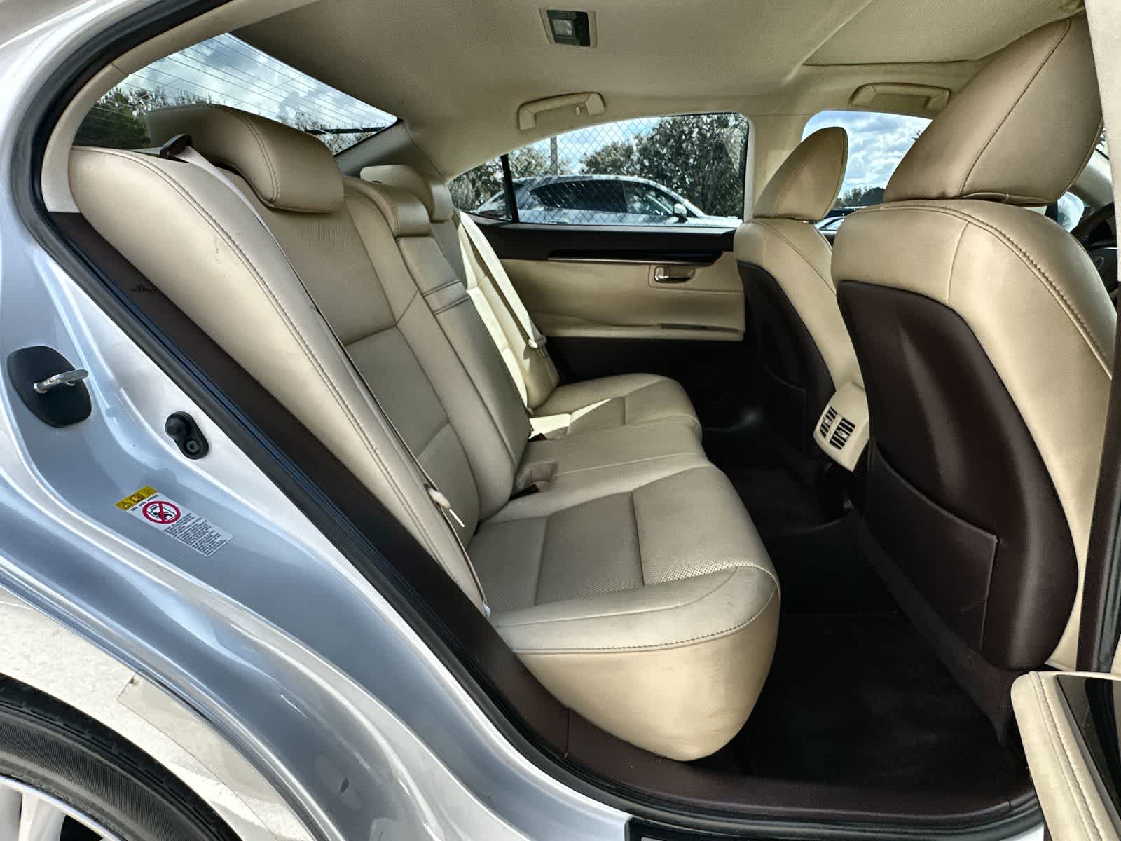 Thumbnail: 2018 Lexus ES - 19