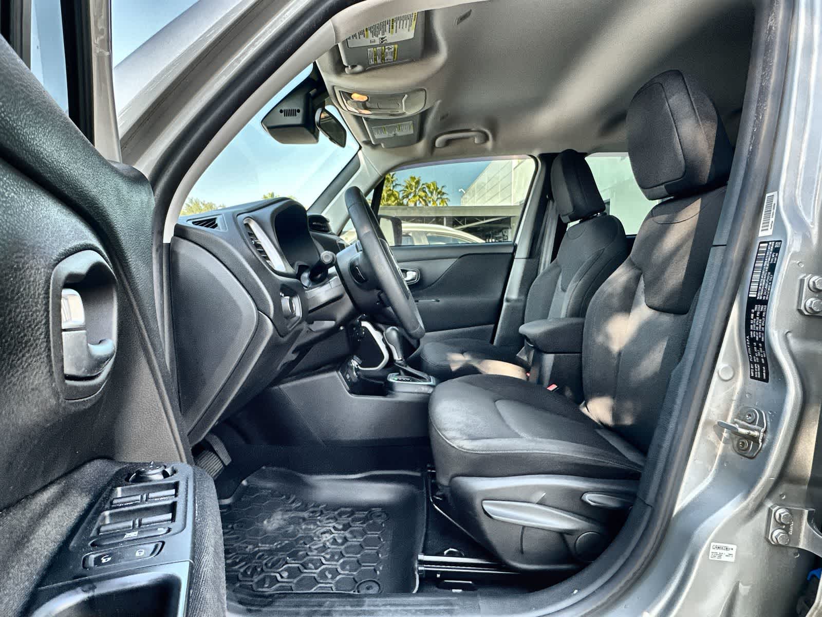 Thumbnail: 2018 Jeep Renegade - 2