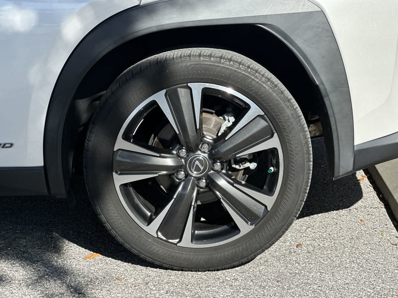 Thumbnail: 2019 Lexus UX - 8