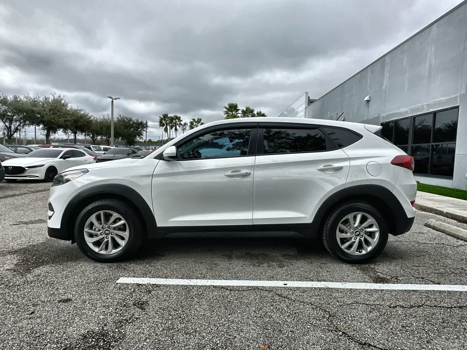 Thumbnail: 2016 Hyundai Tucson - 3