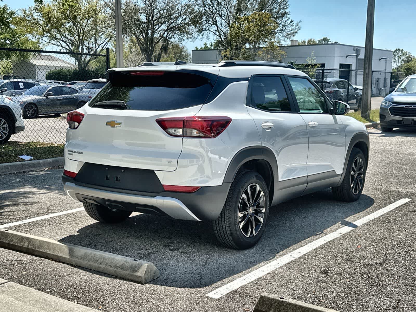 Thumbnail: 2023 Chevrolet TrailBlazer - 8