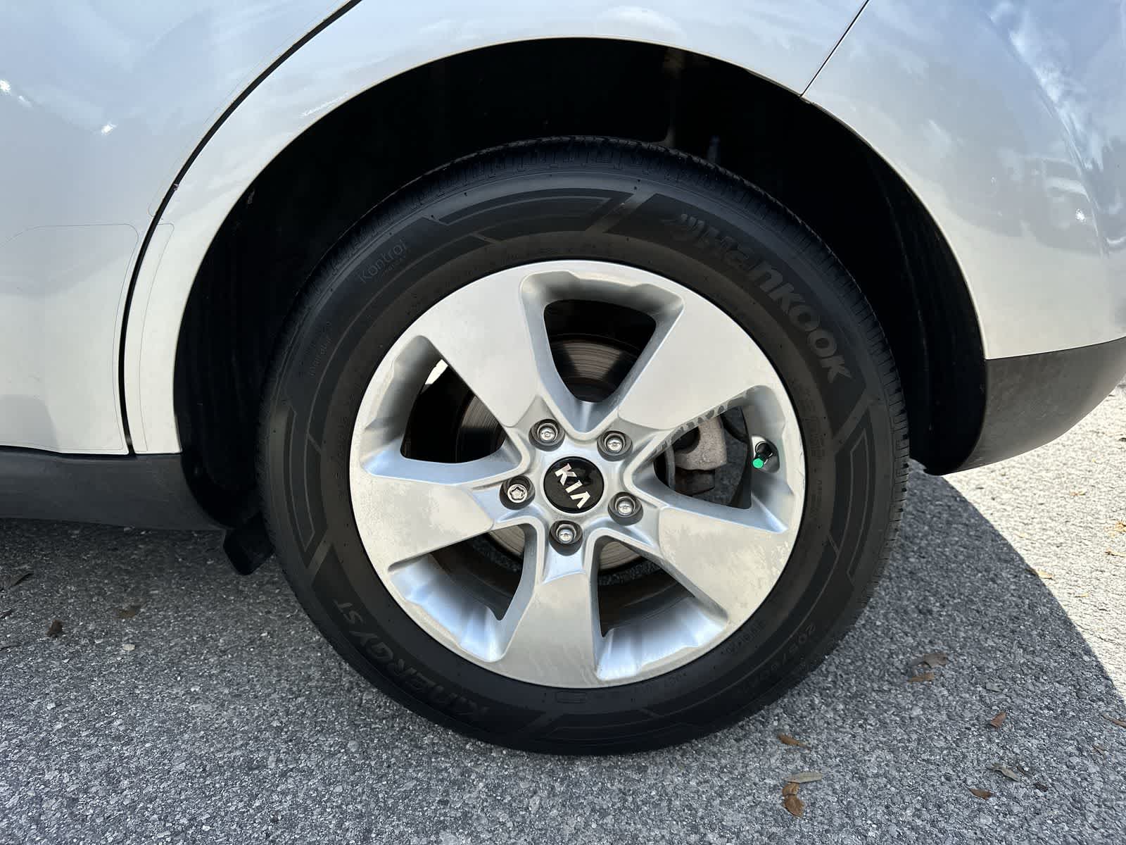2017 Kia Soul Base 8