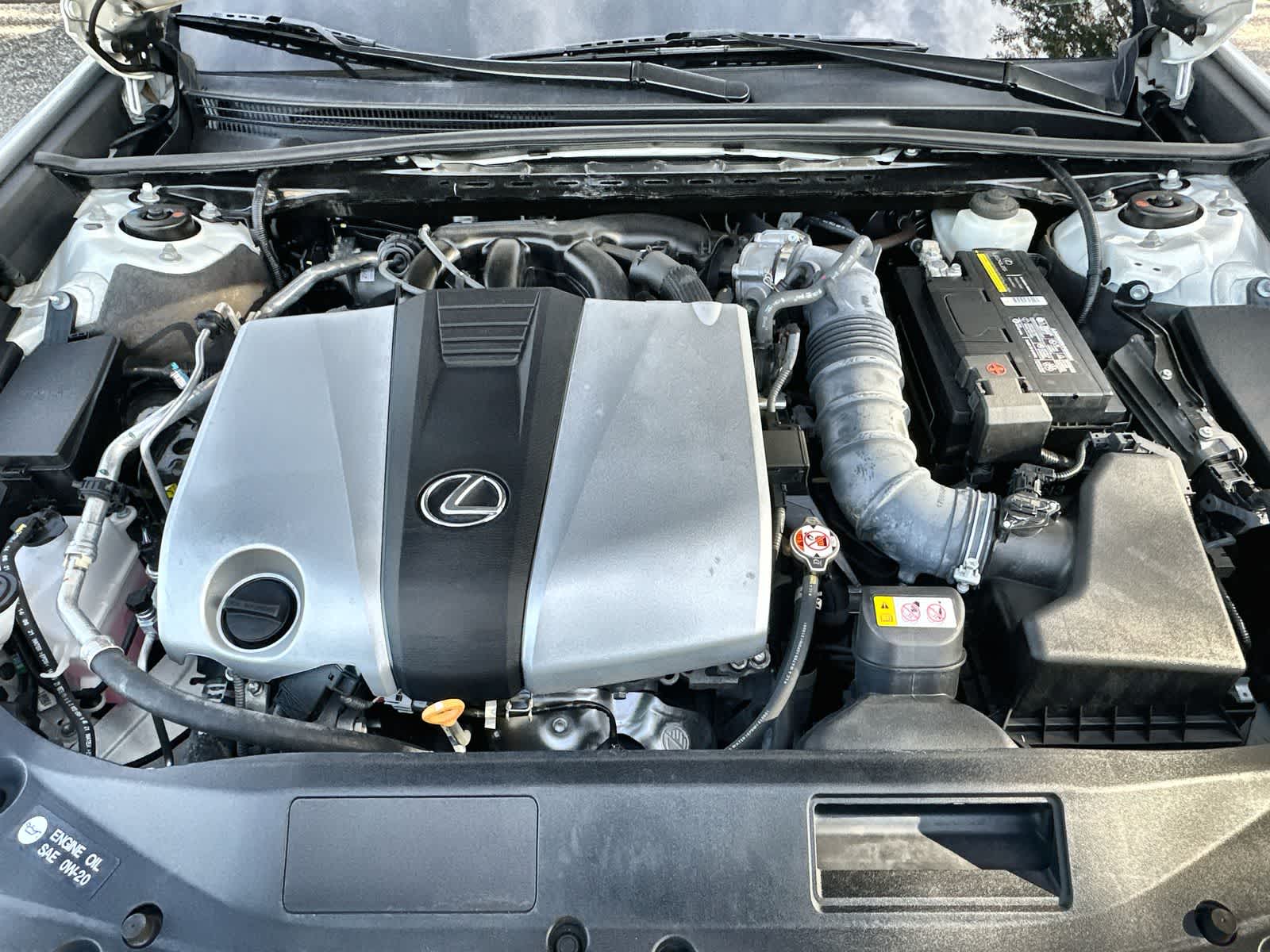 Thumbnail: 2022 Lexus ES - 9