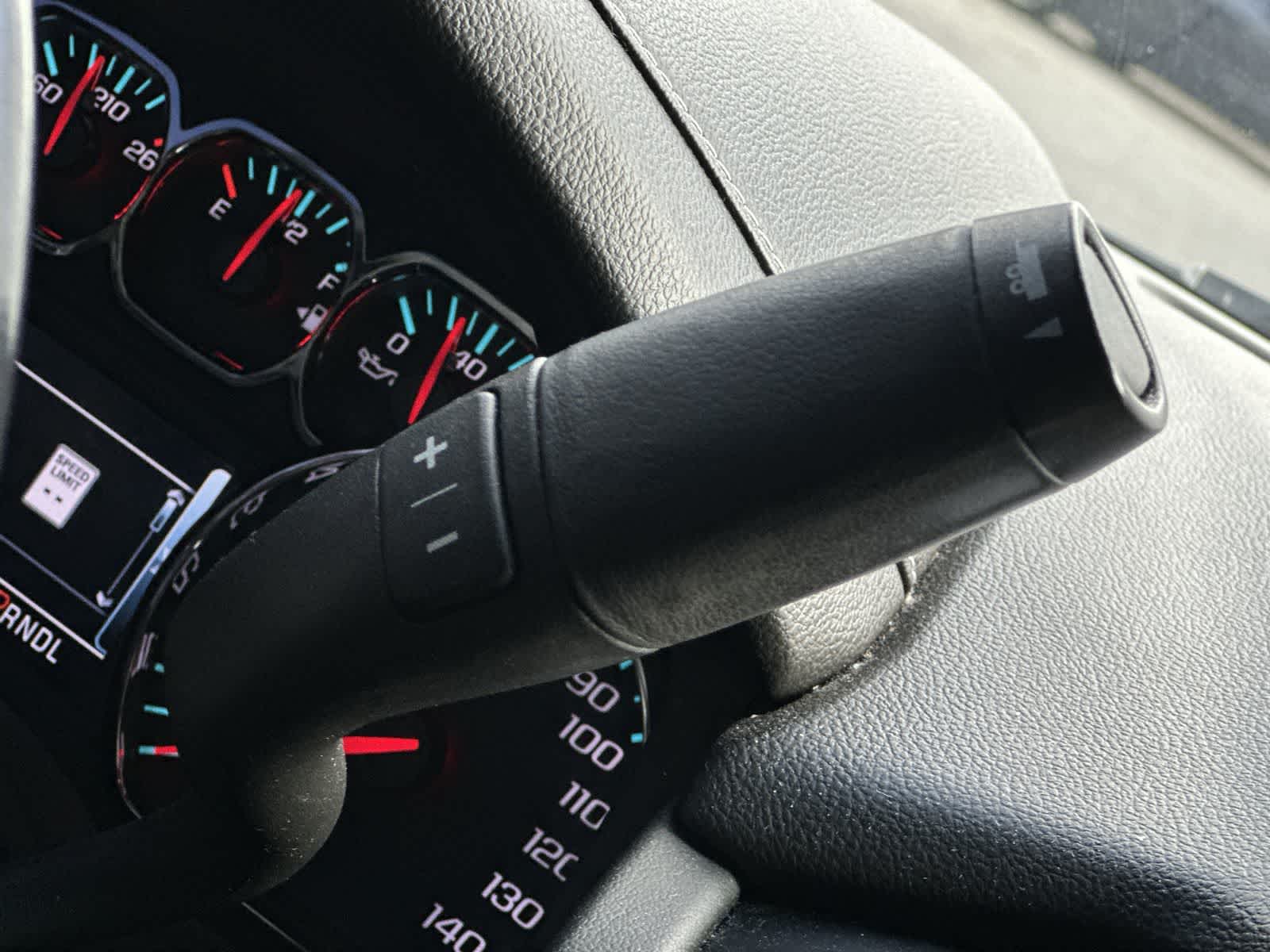 Thumbnail: 2019 GMC Yukon XL - 17