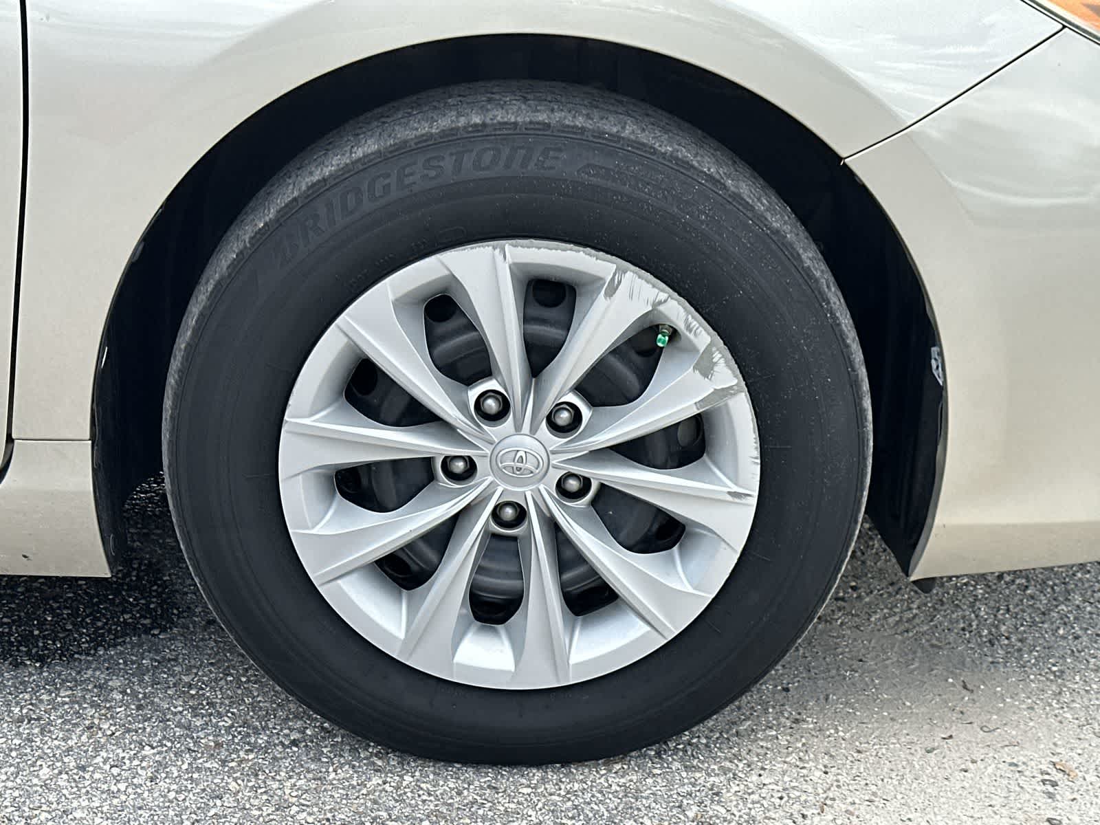 Thumbnail: 2016 Toyota Camry - 8