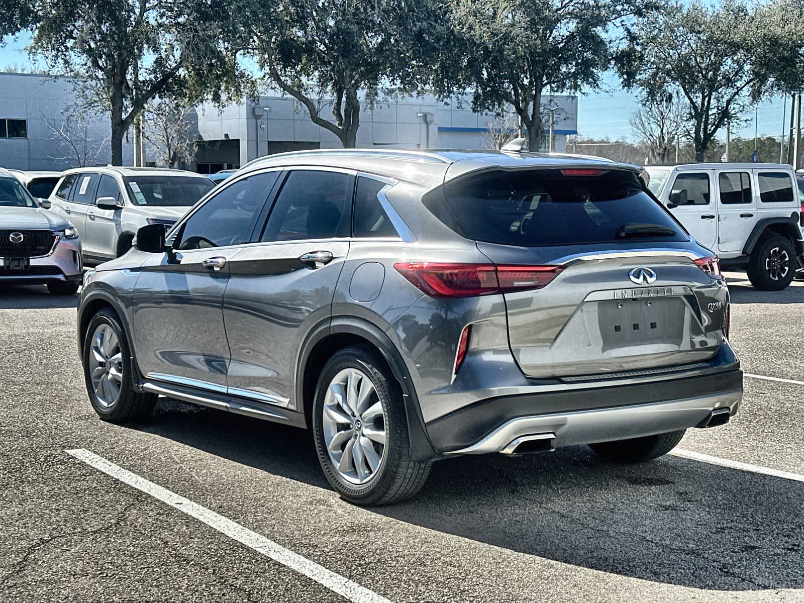 Thumbnail: 2019 INFINITI QX50 - 4