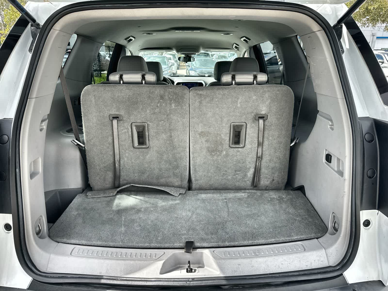 Thumbnail: 2023 GMC Acadia - 17