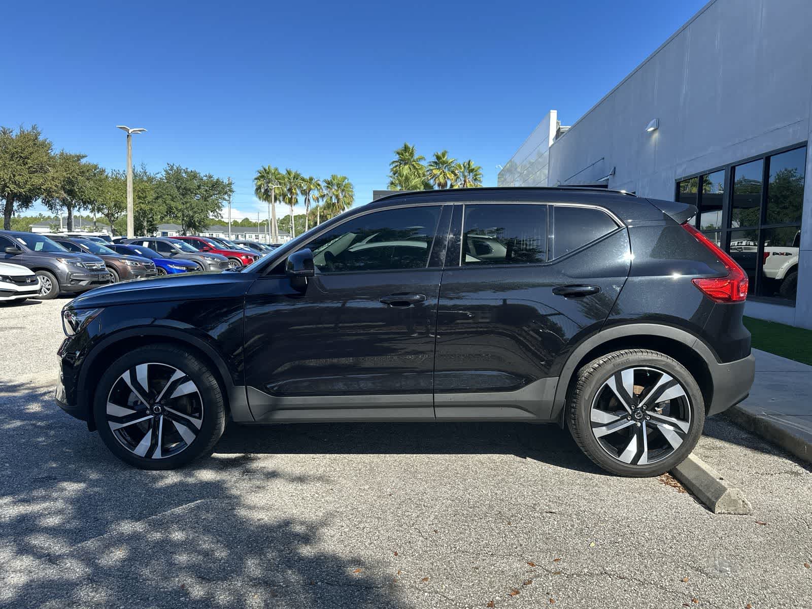 Thumbnail: 2024 Volvo XC40 - 3