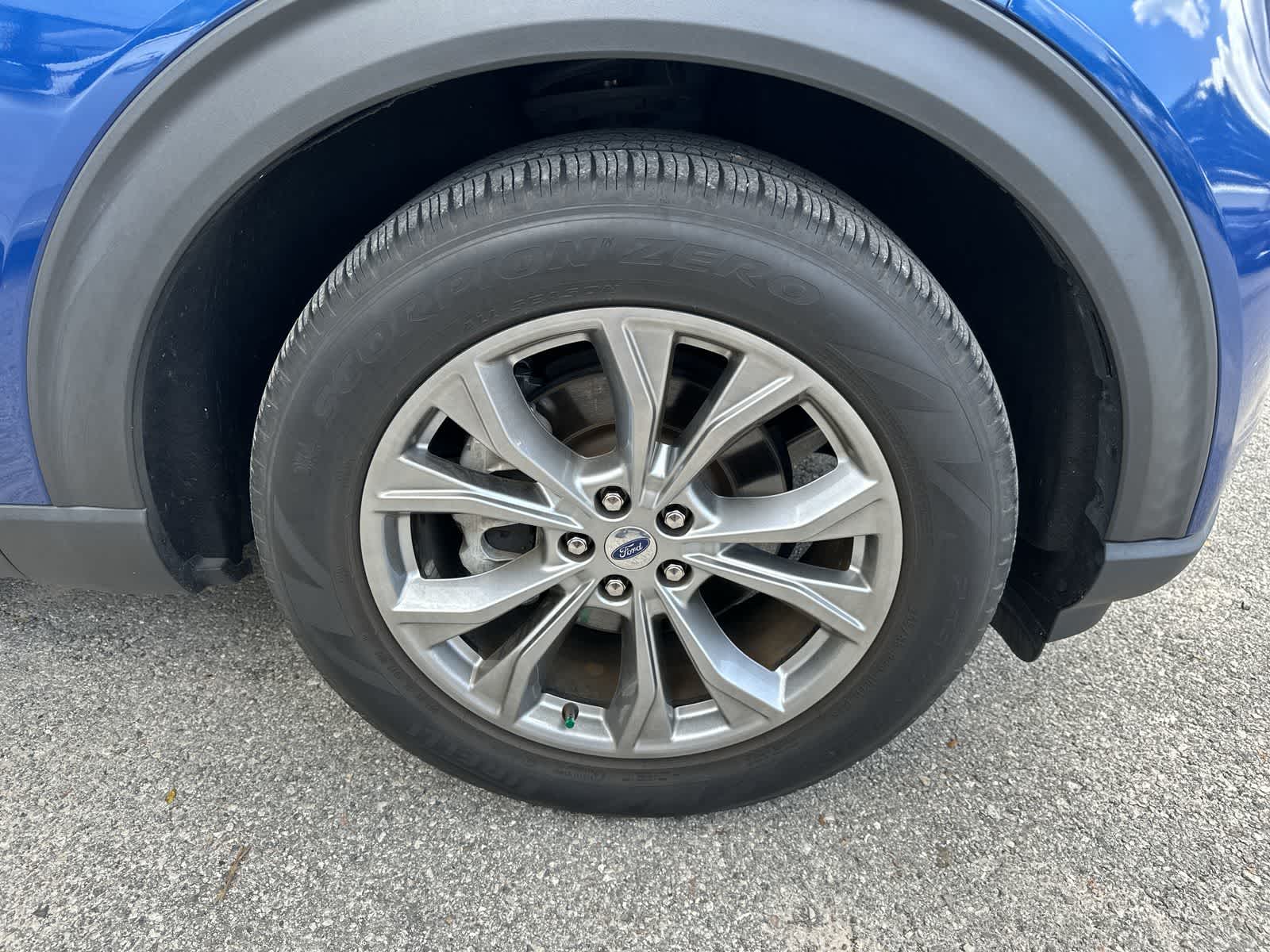 2022 Ford Explorer XLT 8