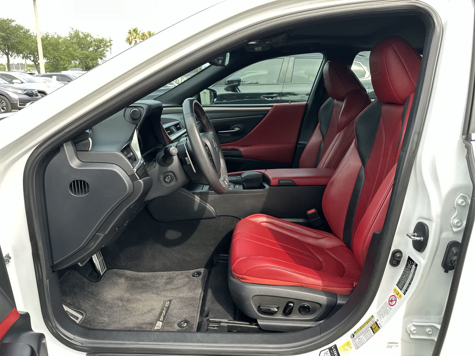 Thumbnail: 2019 Lexus ES - 2