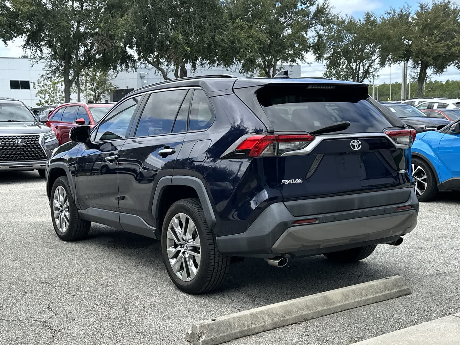 Thumbnail: 2019 Toyota RAV4 - 4