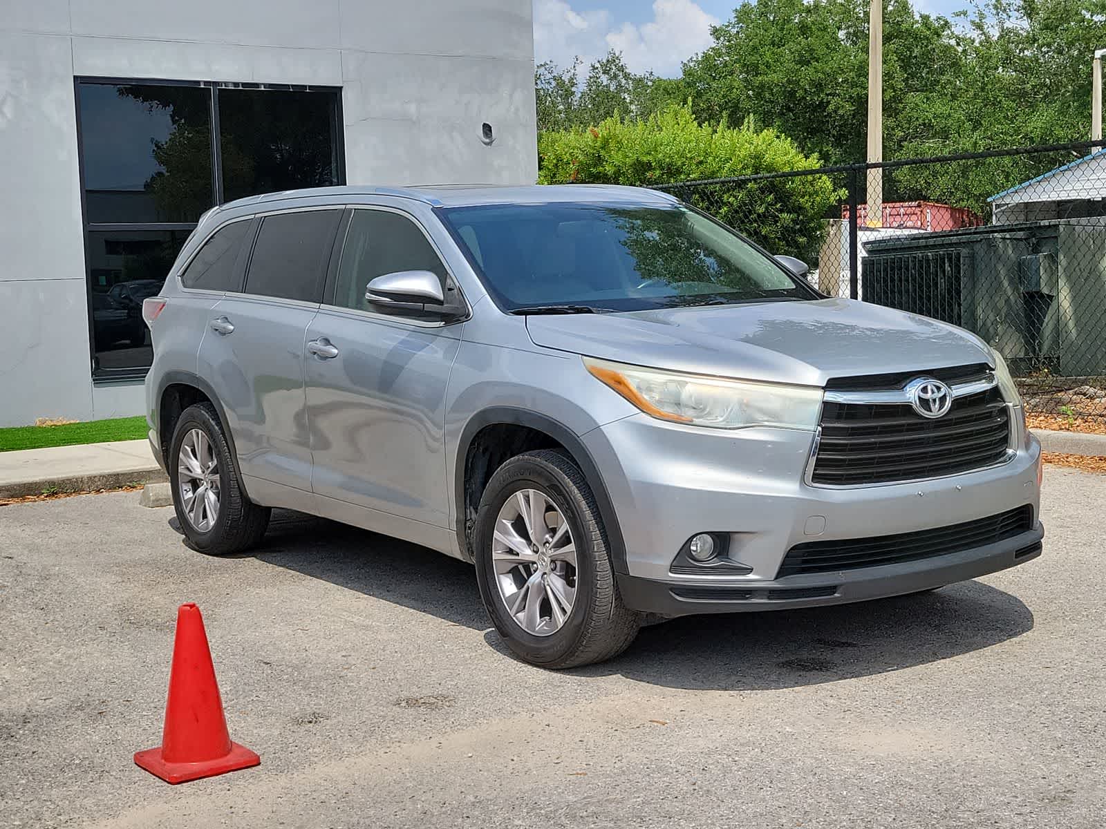 Thumbnail: 2015 Toyota Highlander - 6