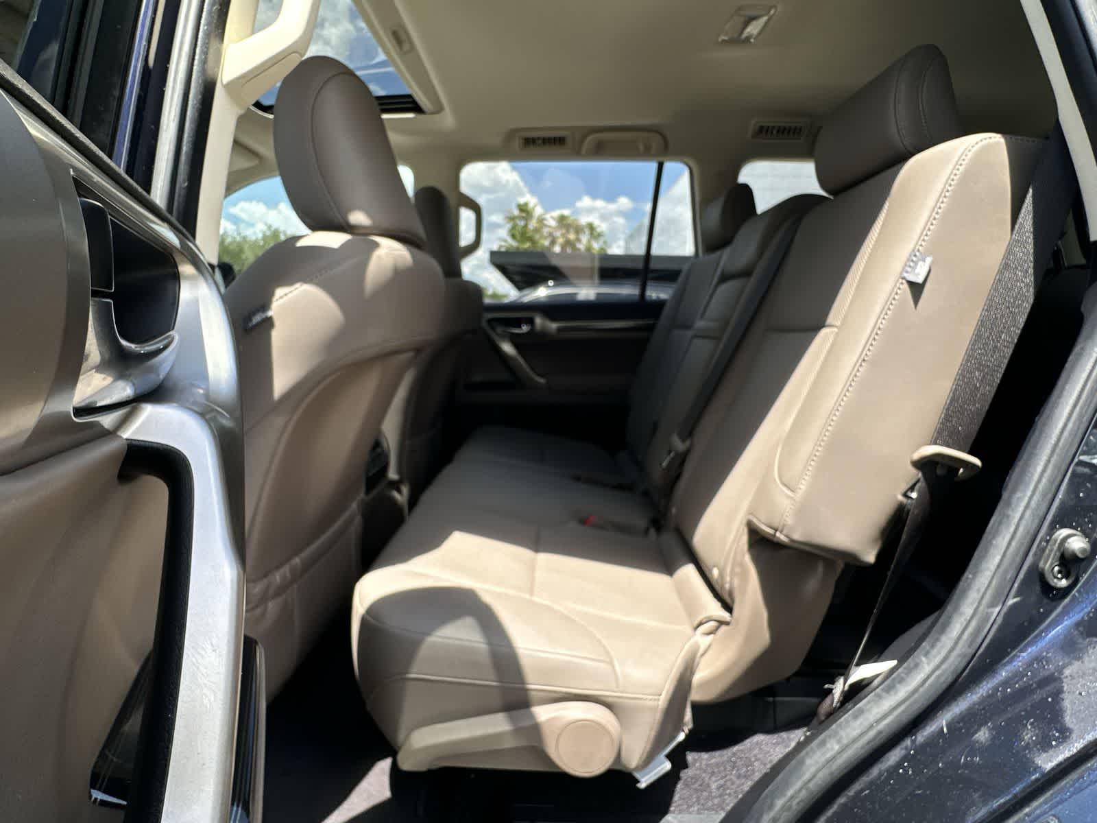 Thumbnail: 2021 Lexus GX - 4