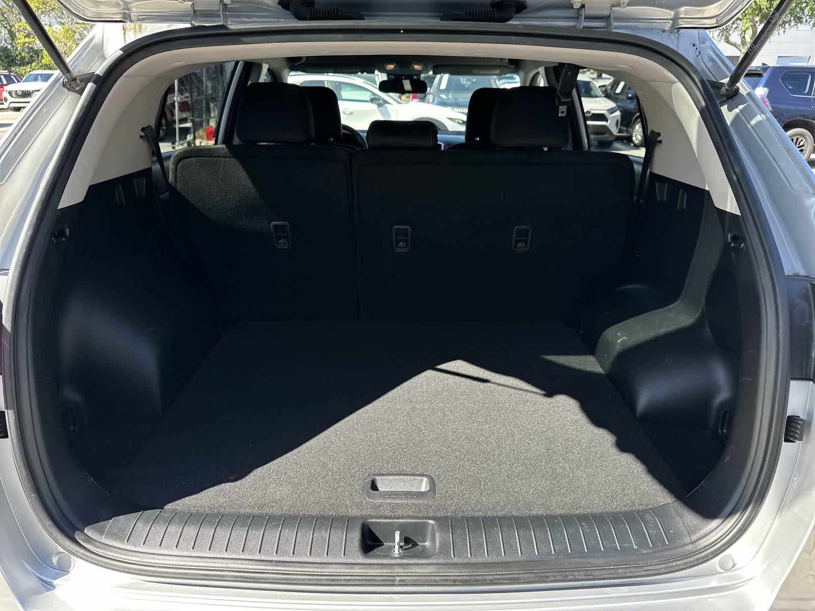 Thumbnail: 2020 Kia Sportage - 17